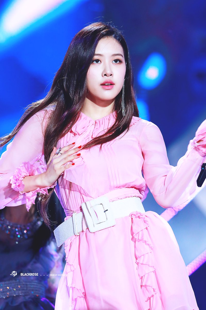 너무 올리고 싶었어요 ㅠㅠㅠㅠ
#블랙핑크 #blackpink #로제 #박채영