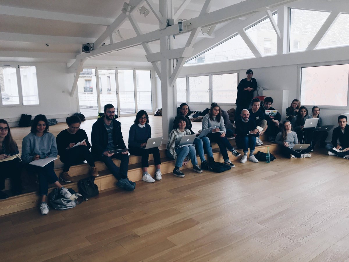 ROSAPARISagency's tweet photo. Les étudiants du @CELSA_Officiel sont chez Rosapark ce matin 🎓
Au programme ? Un brief ! 📜 https://t.co/DWP9jy0ndW