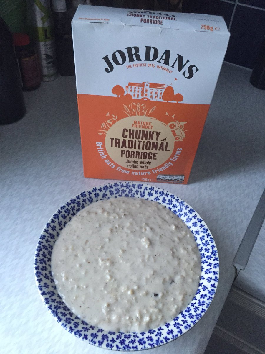 Graftacus's tweet photo. #Cold &amp; #Bright are most definitely my Winter #CatchWords for #TheBreakfastOfChampions courtesy of @JordansCereals 😂❤️ 
#TheThreeBears #JustRight https://t.co/7jxSiPl8X4