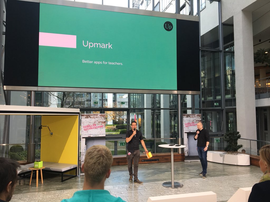 chrisxxx50xx's tweet photo. 1st pitch @UQBATE demoday with #upmark 
#education #telekomwall #pitch https://t.co/5yDK8236Uk