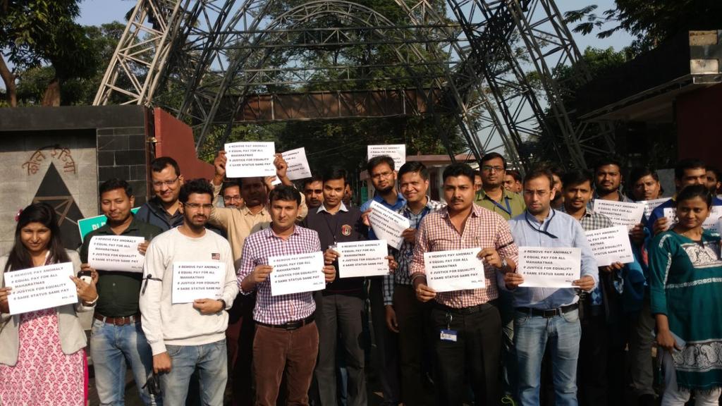 bansal_bimal's tweet photo. Protest at Ecl Hq, 

#removepayanomalyCil 
#removepayanamolyCil 
@CoalIndiaHQ @CoalMinistry @PiyushGoyal @aajtak @ndtv @ZeeNews @sudhirchaudhary @GOPAL_SINGH12 @narendramodi @PMOIndia @abpnewstv @abpanandatv https://t.co/FVwvPQOouv