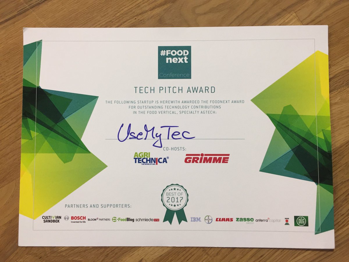 UseMyTec's tweet image. Im Rahmen der #Agritechnica konnten wir uns auf der #FOODnext Konferenz gegen die Konkurrenz durchsetzen und haben den Agtech Award erhalten! 
Auch auf diesem Wege noch einmal vielen Dank an @DLGeV @GRIMMEGroup #claas @BoschGlobal @IBMDeutschland @Bayer4Crops @KWS_Group u.v.m.