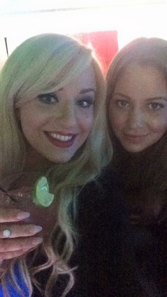 naomirebecca286's tweet image. 2 years ago today I met the fabulous @tpartywithalice at the #CosmoBlogAwards - always the Blair to my Serena 😂❤️