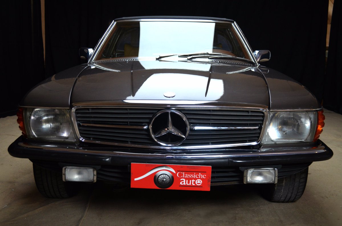 classicheauto's tweet photo. Mercedes Benz 450 SL Roadster, anno 1975, certificata ASI.
https://t.co/oN6eNWWMTv
#Mercedes #Classicheauto https://t.co/ARU86YKWZe