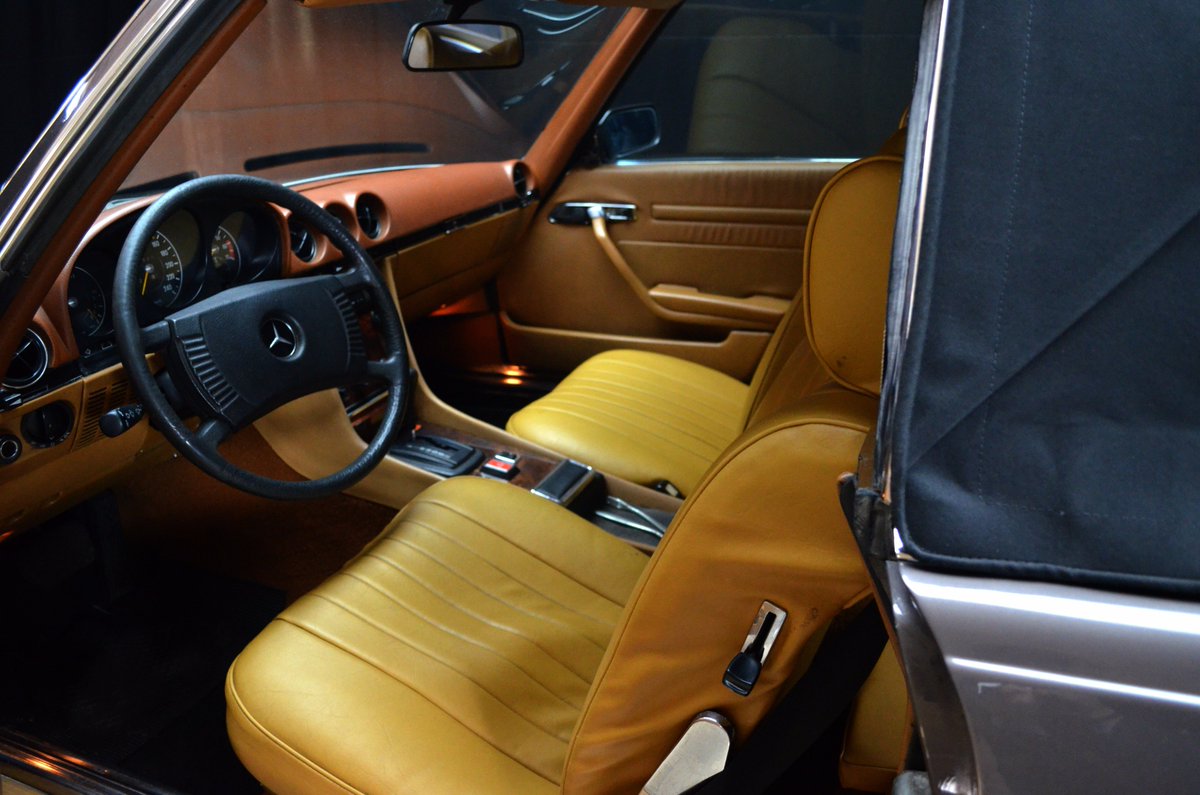 classicheauto's tweet photo. Mercedes Benz 450 SL Roadster, anno 1975, certificata ASI.
https://t.co/oN6eNWWMTv
#Mercedes #Classicheauto https://t.co/ARU86YKWZe