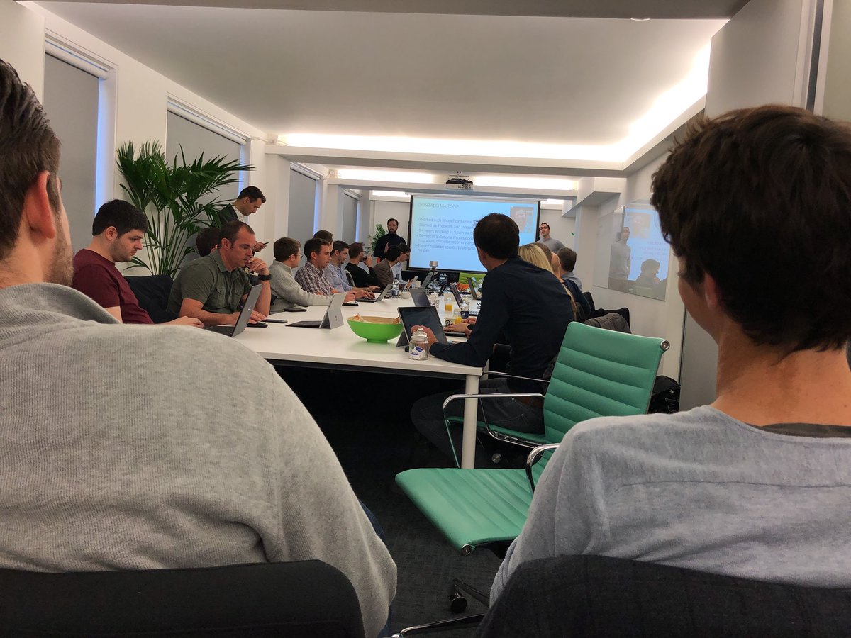 OspreyIT's tweet image. Packed out at the @Nintex #partnerroundtable hearing about the latest and greatest from @_ShareGon to take to our customers 💪🏼