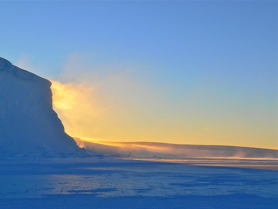 planetflorfauna's tweet photo. #Antarctica is the driest #continent on #Earth.
#SouthPole #LandOfExtremes #PLANET #FACT #PFF #SNOW https://t.co/bzsBuyaXnL