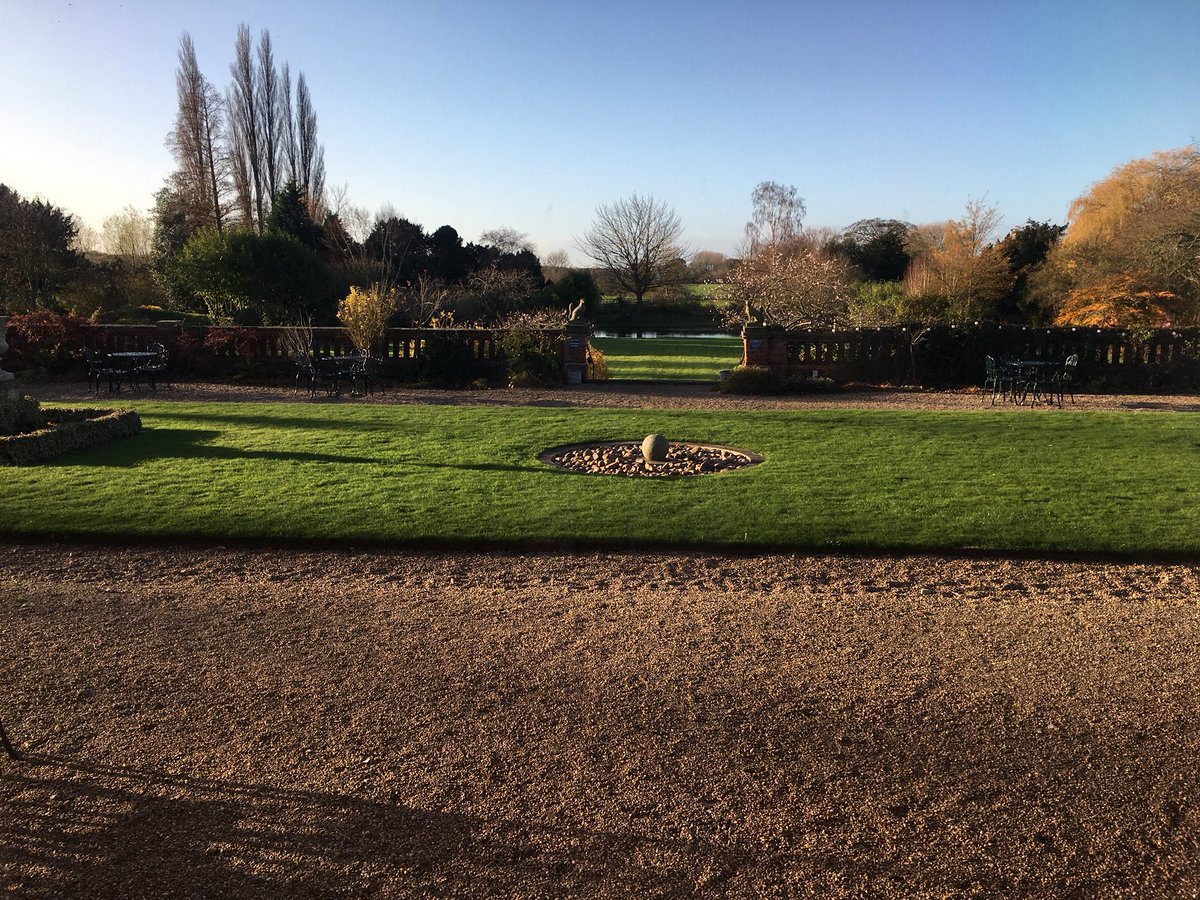 bluejay_class's tweet image. We have started our Blogathon with a trip to Hodsock and it is stunning! @Norbridgeschool @HodsockPriory #blogging #commentsforkids