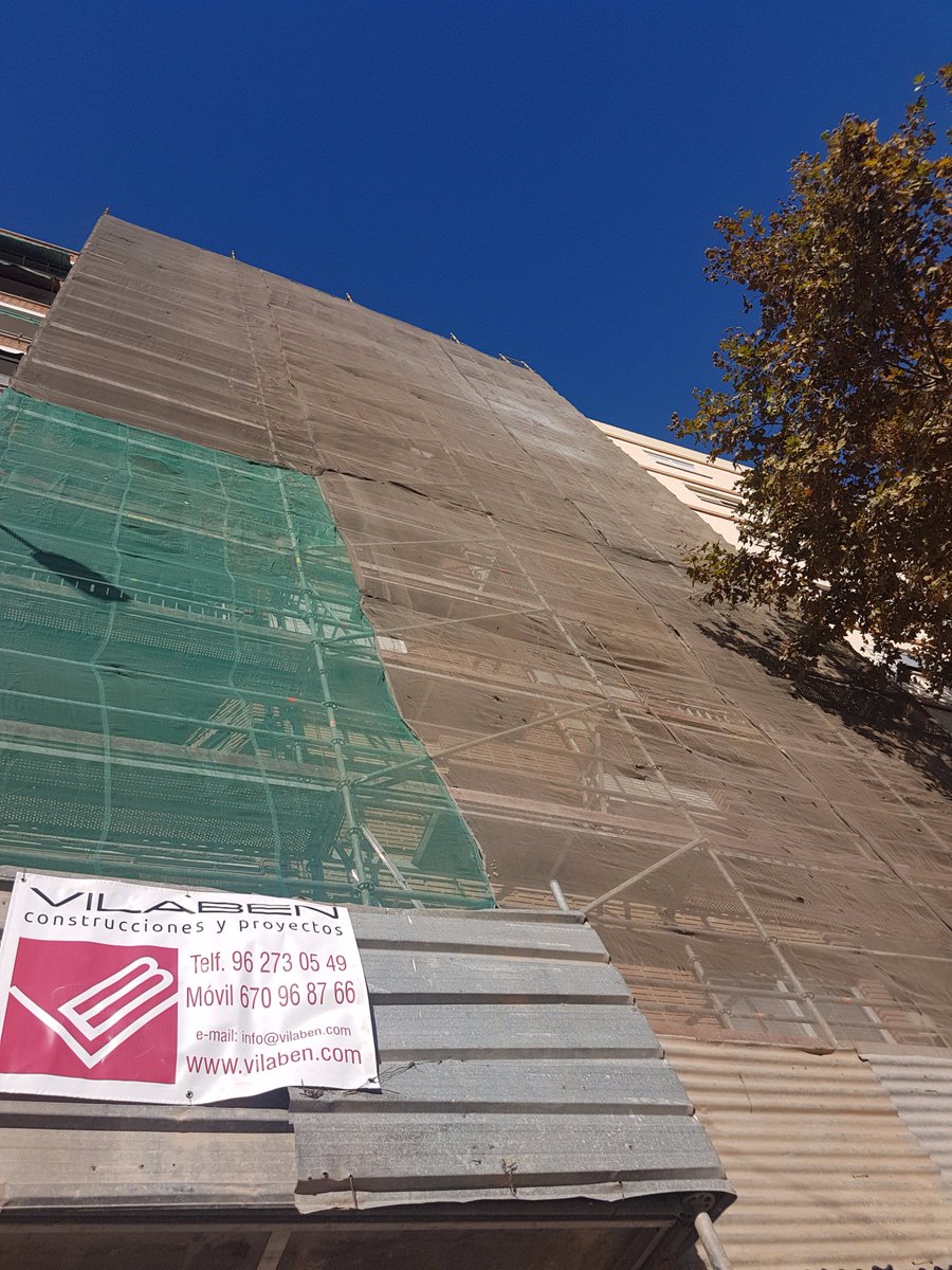 Vilabencyp's tweet photo. Trabajando en la reparación de fachada en Valencia #fachada #rehabilitacion #valencia #construccion https://t.co/k8ERV2QoTr