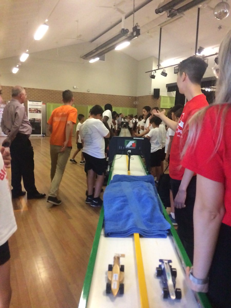 davies6_tamara's tweet photo. It was so exciting to see our Ss enjoying so many different #STEAM activities during today’s #BigDayInJnr @hilltoproadps @see_natalie @townesy77 https://t.co/CDsdPacxFN