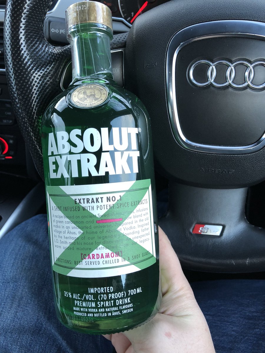 JamesBendix's tweet photo. No 38 you #Sexy looking little beauty !! #Extract @absolutuk @absolut #Absolut #Vodka #Collector #absolutvodka #AbsolutExtract #Obsessed #Drink ... Massive shoutout and thanks to @absolutvodka.berlin This one really is a #special #edition !! Cheers ๐๐ป๐๐ป๐๐ป๐ฉ๐ช https://t.co/XDHWq6HtcL