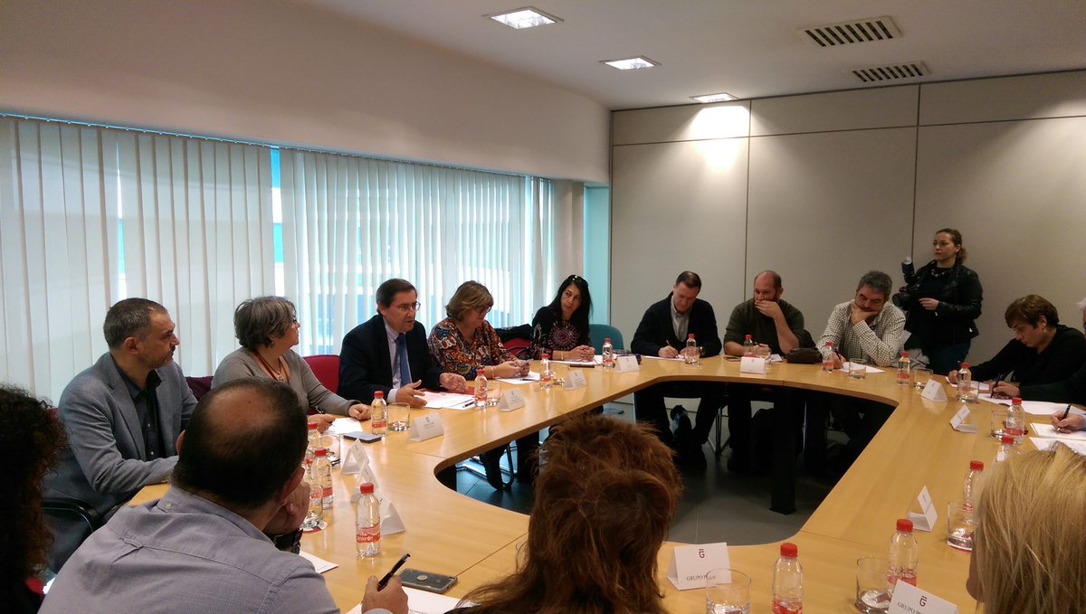 feansalgranada's tweet photo. Reunión de constitución del Pacto Provincial de la Economía Social, Solidaria y del Bien Común @FEANSAL_AND @dipgra https://t.co/7SmxreMvXH