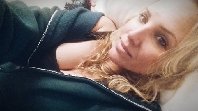 Heading to bed after a day on my feet cooking. I hope all my friends and #JenHeads have a blessed #Thanksgiving<a href="/tag/thanksgiving"class="tags"><span>#thanksgiving</span></a><a href="/tag/jenheads"class="tags"><span>#jenheads</span></a>
