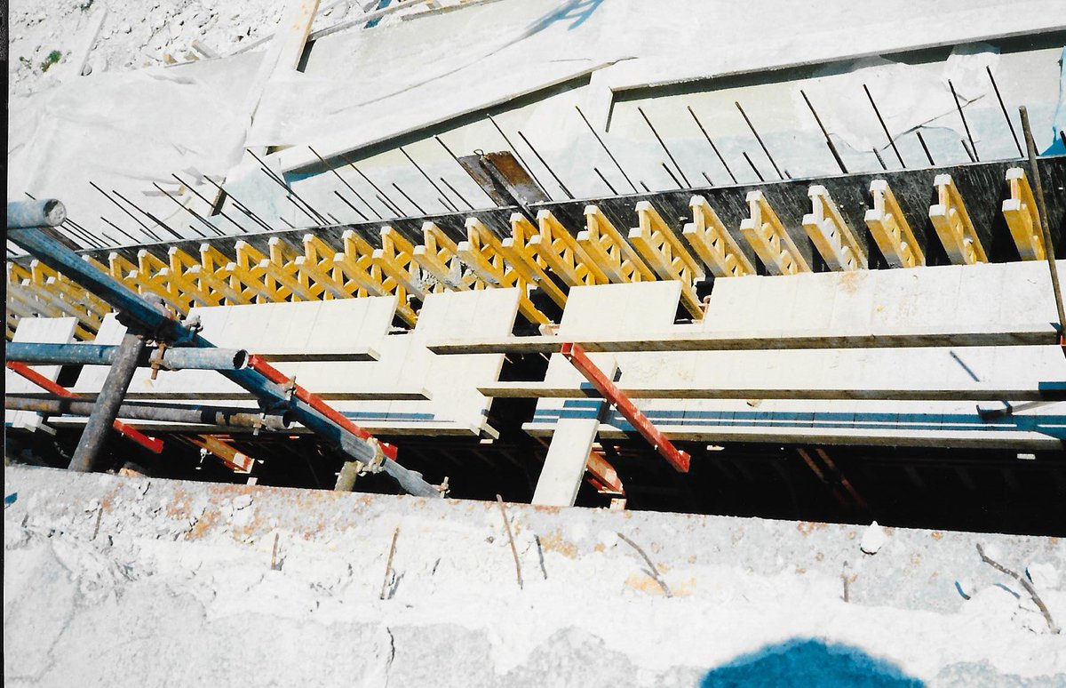Steel_MT's tweet photo. A Steel Structures Project: Kordin Grain Terminal back in 1994 #steelstructures #throwbackthursday https://t.co/rsC6i7hLt1