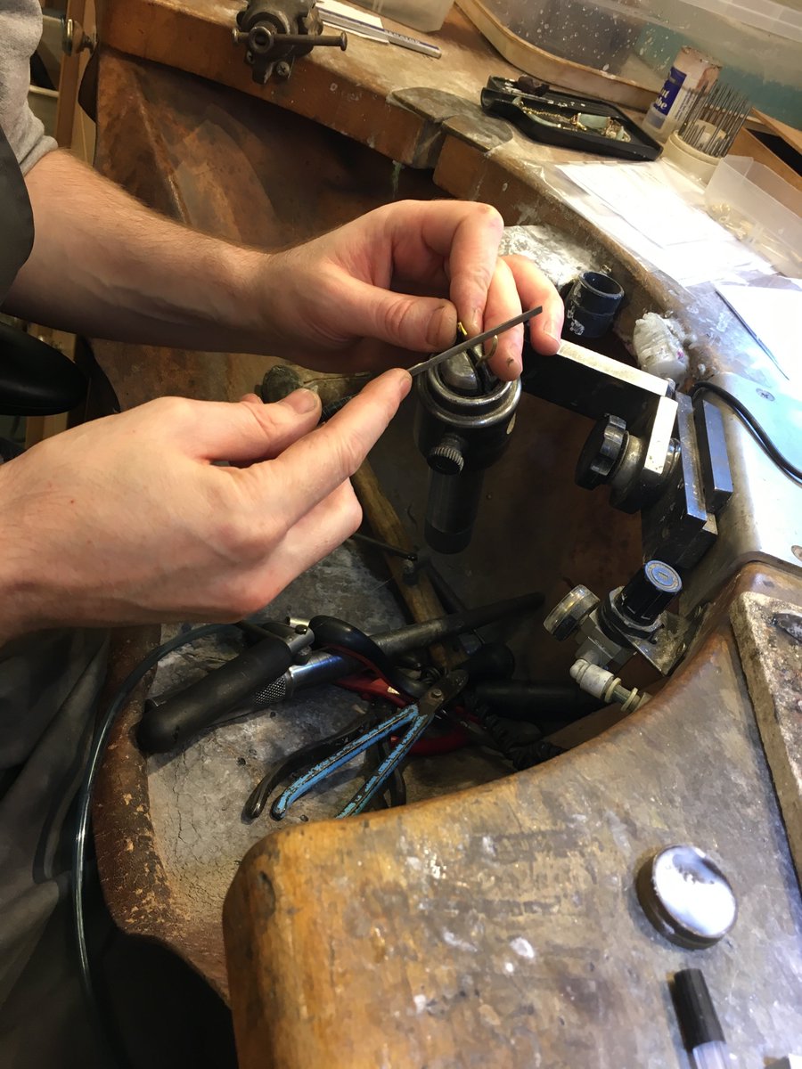HouseOfMcCue's tweet photo. •REPAIRS• No job is too small for our experienced #jewellers.
Don't leave your favourite piece in the #jewellery box gathering dust, bring it in and let us revive it. All #repairs are carried out on site at our #Grimsby workshop. No appointment necessary! #JewelleryRepair https://t.co/jLEHy5FkNk