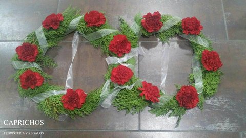 florescapricho's tweet photo. Alianzas en #FlorNatural, esos pequeños detalles que enamoran en #FloristeriaYRegalosCaprichos #Parla https://t.co/ffWUafSvOi