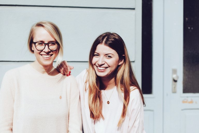 fempreneur_de's tweet image. "Nicht aufgeben, zusammenhalten, kreativ werden und dann etwas Neues aufbauen!" @EditionF_com Gründerinnen @NoraVanessa &amp;amp; @susannhoffmann im #interview: fempreneur.de/edition-f-grue… #Gründerinnen  #FemaleFounders #Berlin