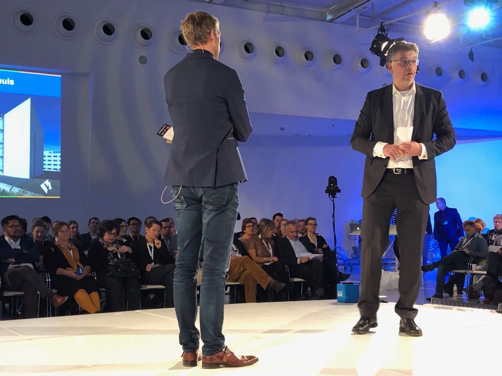 HPE_NL's tweet image. "Het ziekenhuis wordt transparant." 
@ArubaEMEA en @HPE_NL werken samen met @MartiniHospital aan Mobile Healthcare - #mhealthcongres