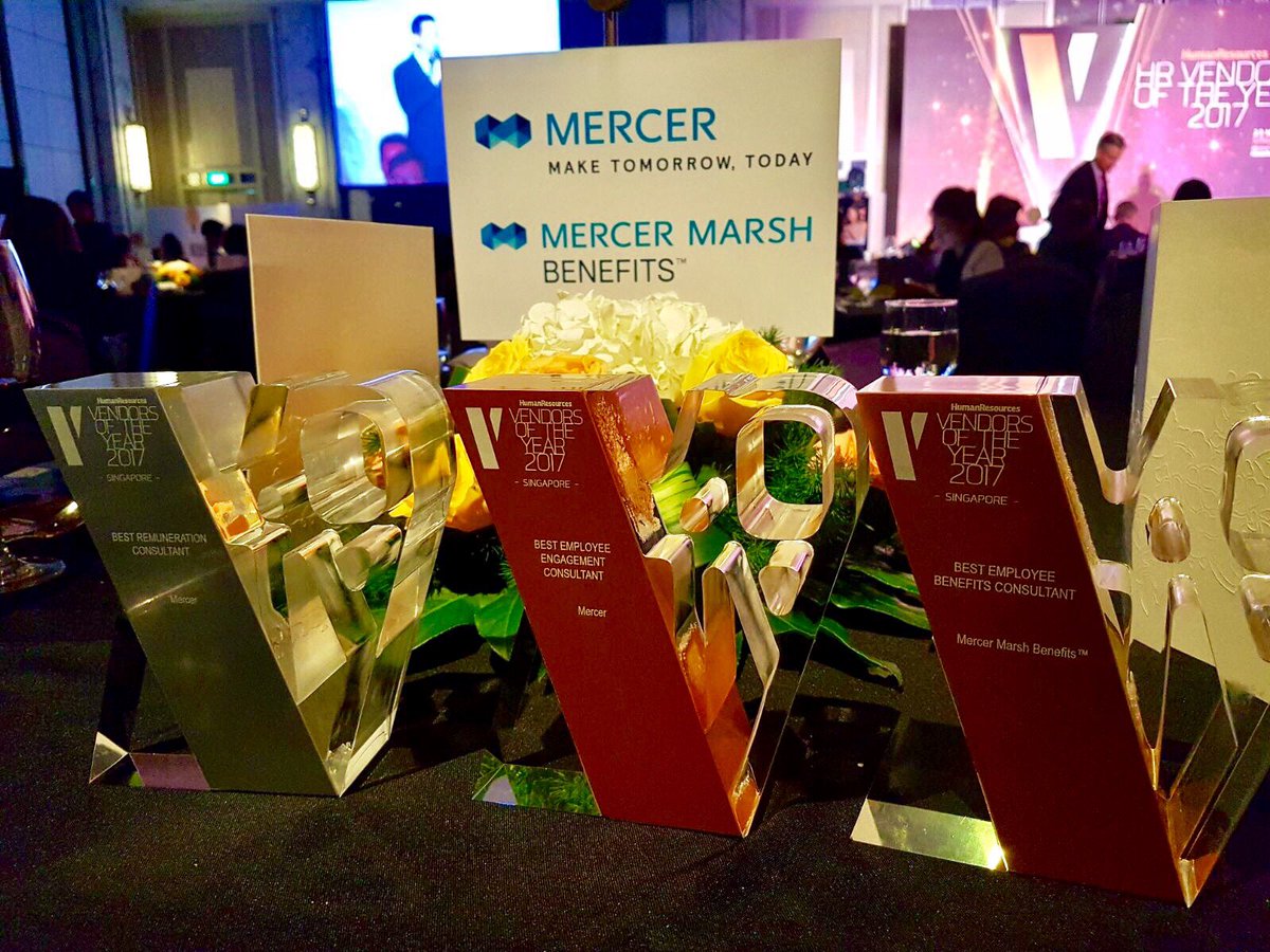 rasika_thapa's tweet photo. Winning streak continues for #Mercer tonight with the third award of the night won - GOLD in Best Employee #Benefits Consultant category at #HRVOTY2017 #Singapore - our table is filling up! @Mag_HR https://t.co/Z1R4ILuG3x