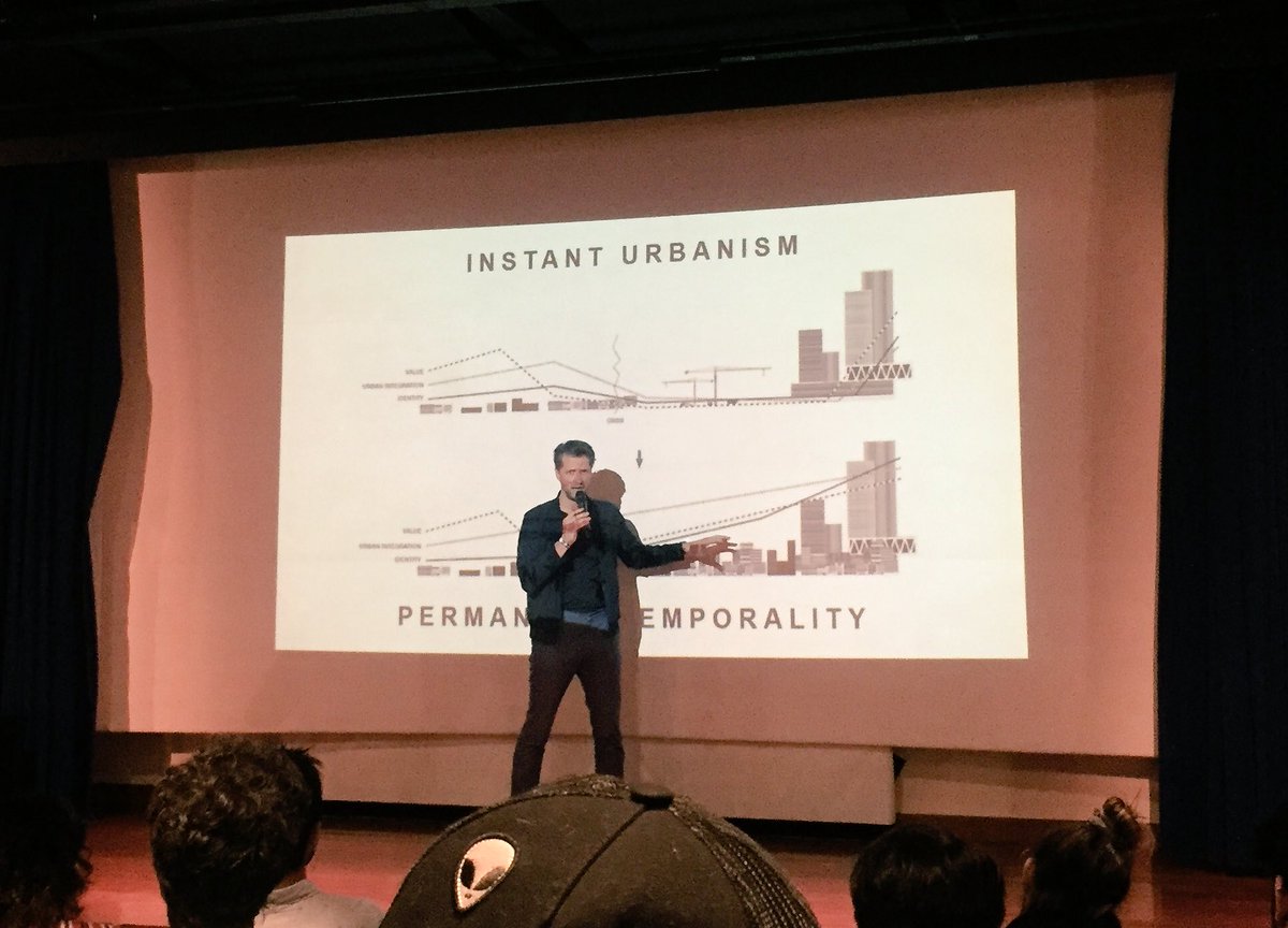 botecodesign's tweet photo. Kristian Koreman falando sobre arquitetura resiliente no #wdcdsp #WDCDSP2017 @wdcdsp https://t.co/oTJ2V4JqSK