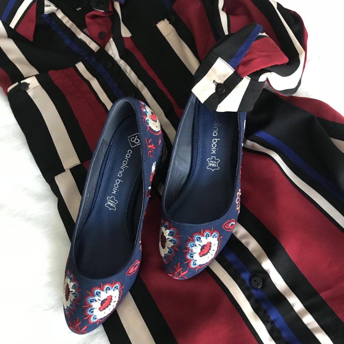 BoixCarolina's tweet photo. Look of the day Shop online ➡ https://t.co/aLF3JfI1Wb
#carolinaboix #bereal #beboix #shoeslover #shoes #shoesaddict #fashionshoes #girl #instagirl #instashoes #shoestagram #ootd #fashion #outfit #look #lookgoals #lookbook #style #inspiration #shopping https://t.co/IJ4aRKh3sA