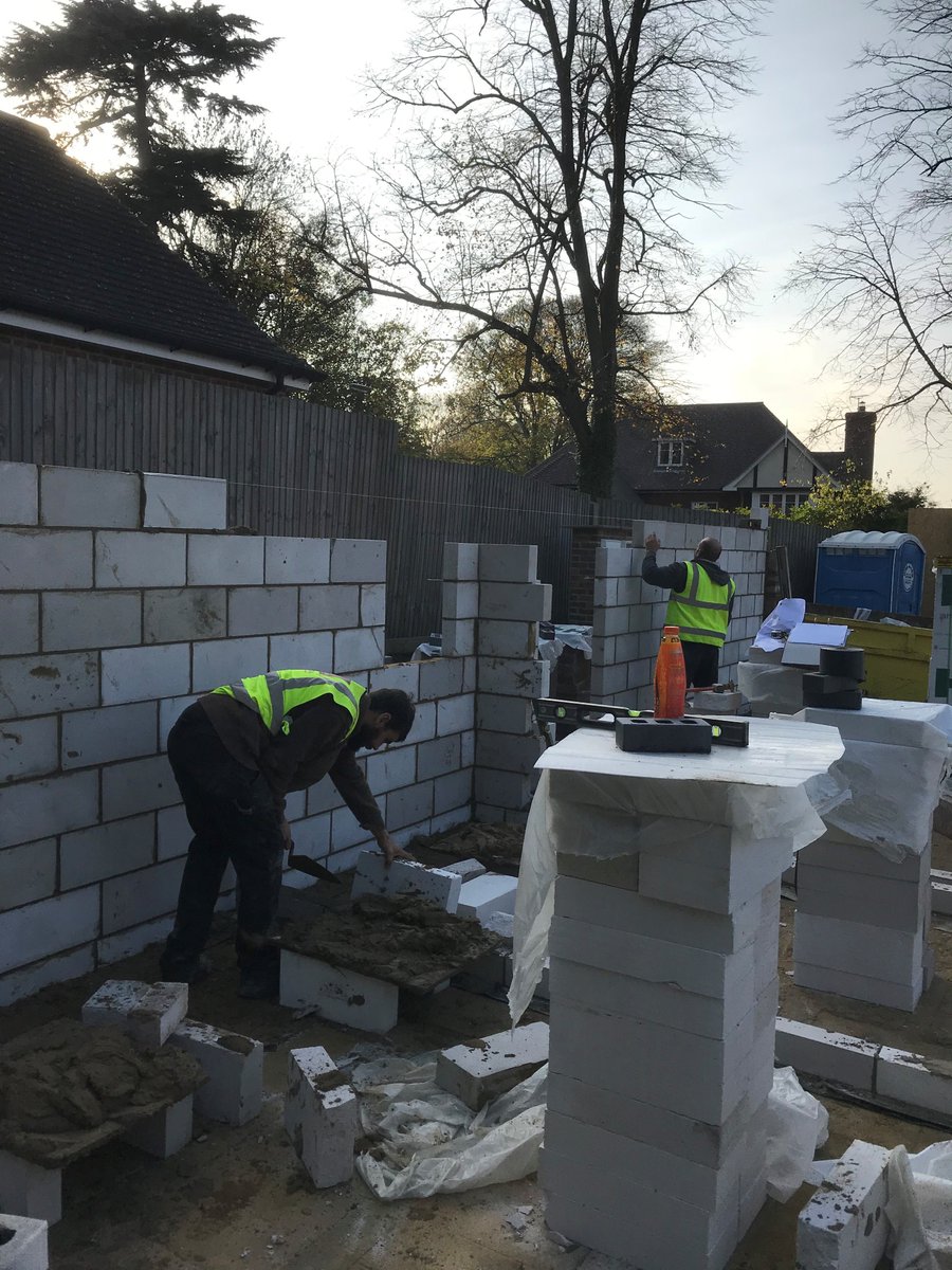 Epsom_Builders's tweet photo. We love a new project. Lets hope the weather stays above freezing #epsombuildersltd #newbuilds #newhouse #Epsom https://t.co/bwJBaD2Jpm