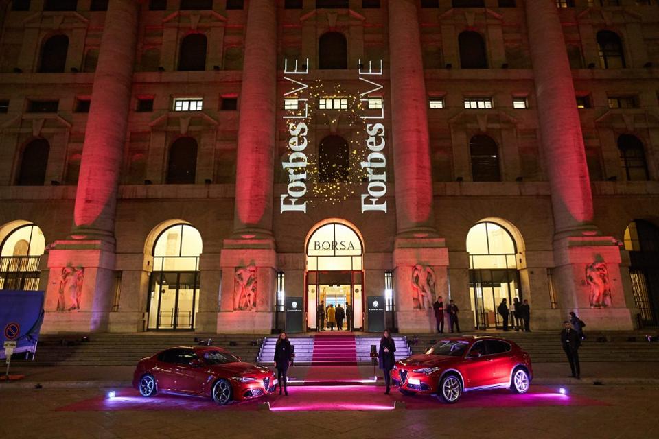 Nella prestigiosa cornice di @BorsaItalianaIT, Forbes Live ha organizzato ieri sera  il suo primo evento in Italia. Durante l'evento, è stata annunciata una grande iniziativa per il 2018: gli Under 30 di ForbesITALIA #ForbesLive forbesitalia.com/sites/it/2017/…
