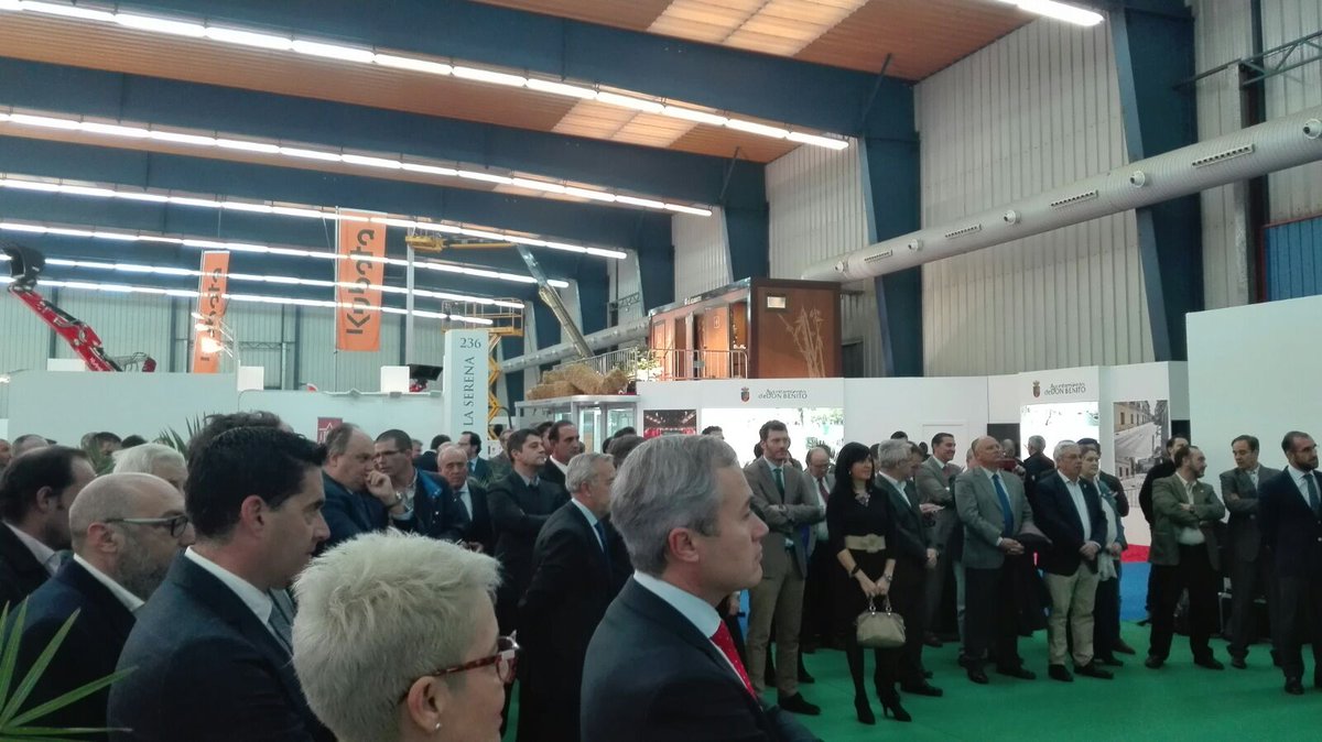FiconFeval's tweet photo. Inauguración FICON 2017
Feria Ibérica de la Construcción abre sus puertas en una nueva edición, escaparate único para la expansión de las empresas de construcción.
@Junta_Ex @J_L_Quintana  @Ayto_DonBenito  @FEVAL_  @mgomezfeval https://t.co/lRvCnPeUep
