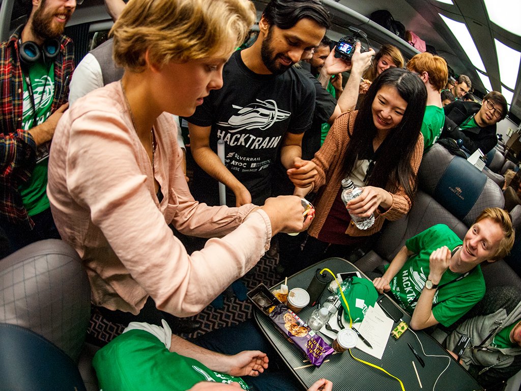 railwaygazette's tweet image. UK: #Hacktrain hackathon to be held this weekend, with Trainline to award a paid internship to the ‘most innovative hacker’ bit.ly/2zeEw8X