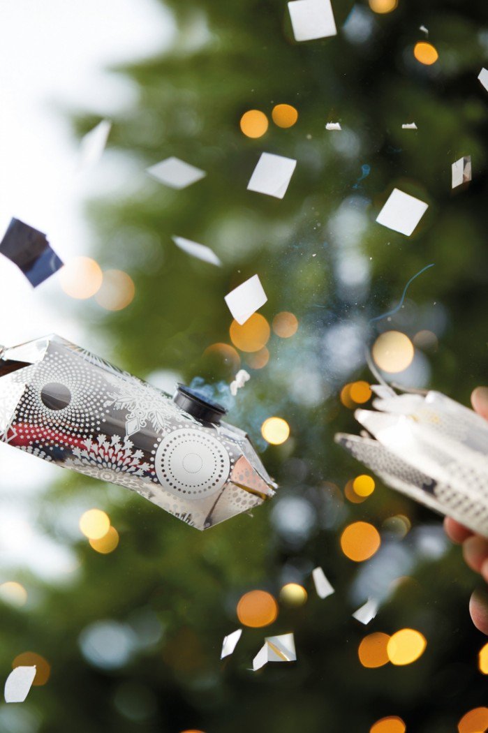 SquiresGC's tweet image. Want a different type of #cracker this #Christmas? Come and have a look at the new #Crackertoa! Share round the table as normal then, when you pull the cracker, watch the #confetti fly!