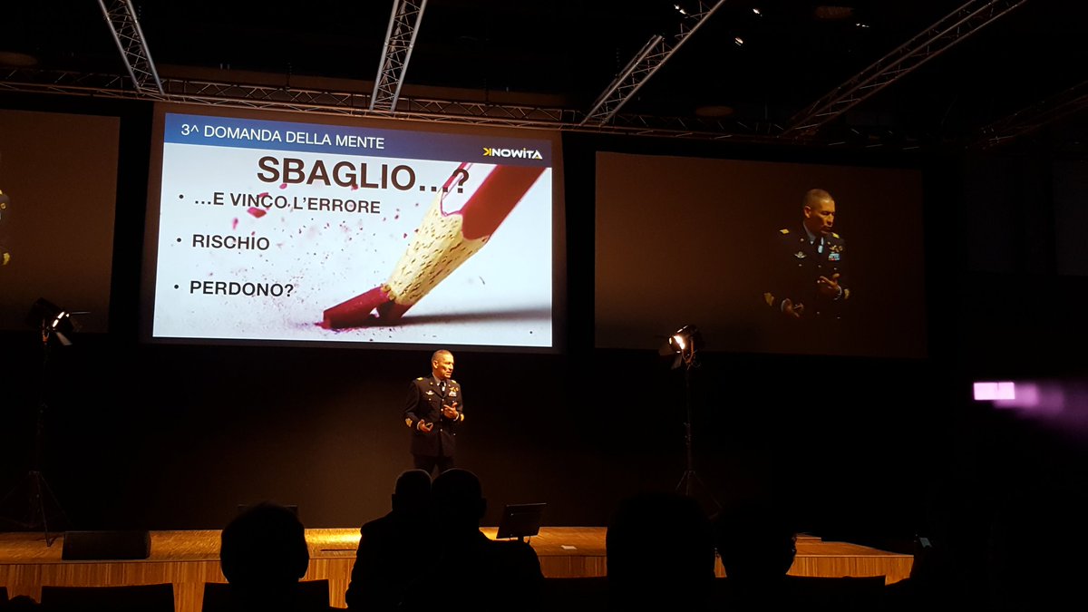 BarbaraCodan's tweet photo. E tre domande della mente che contribuiscono alla #leadership #TMF17 https://t.co/g6Jl92e4Ct