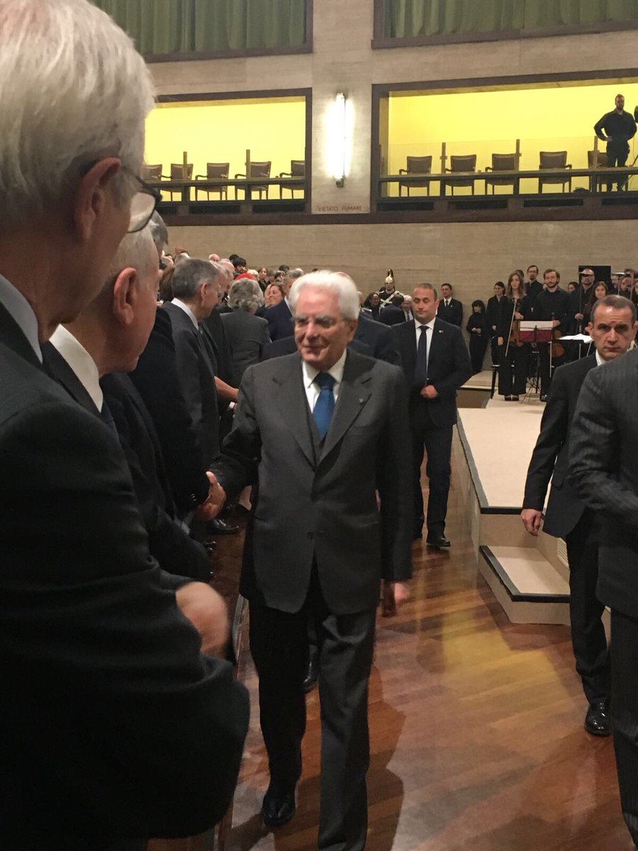 SapienzaRoma's tweet photo. #now: La Sapienza ringrazia il Presidente #SergioMattarella per la presenza alle Celebrazioni per gli 80 anni della #CittàUniversitaria (ora, Rettorato) #80CU #SironiSvelato https://t.co/9kFwxExrtT