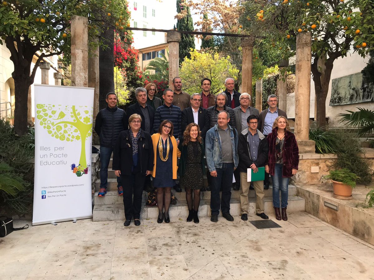 "Si el Parlament aconsegueix arribar al Pacte Social i Educatiu estarem orgullosos dels nostres representants i serem un exemple de participació ciutadana i un mirall per a les altres CCAA i l'Estat" #PactealParlament