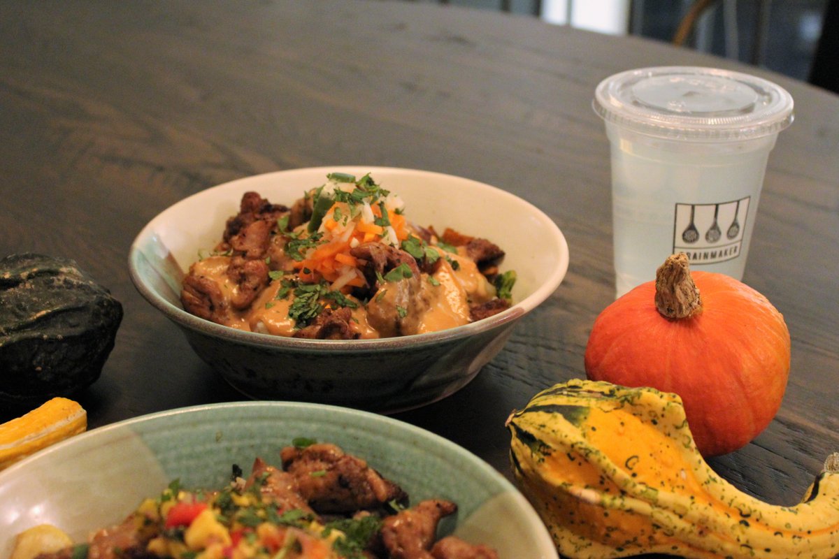 eatgrainmaker's tweet photo. Happy Thanksgiving from @eatgrainmaker! Our employees are enjoying the holiday so we will see you tomorrow! #BostonThanksgiving #fastcasual #BostonLocal #Grainmaker #organic #dairyfree #glutenfree #quickbite #happyholiday #topcitybites https://t.co/dJXEo4iCwo https://t.co/PAruWeznIb