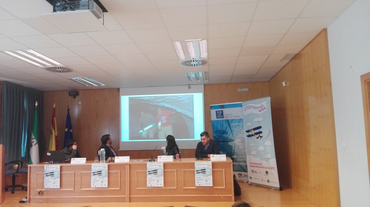 empleaemprende's tweet photo. Nos cuenta Carlos Jiménez, de la Startup de @pablodeolavide La Odisea de la Historia, que la idea surgió en un viaje a restos arqueológicos de Roma donde coincidió con su compañero Moisés #UPOEMPRENDEWEEK . https://t.co/OF0PqZkTnH