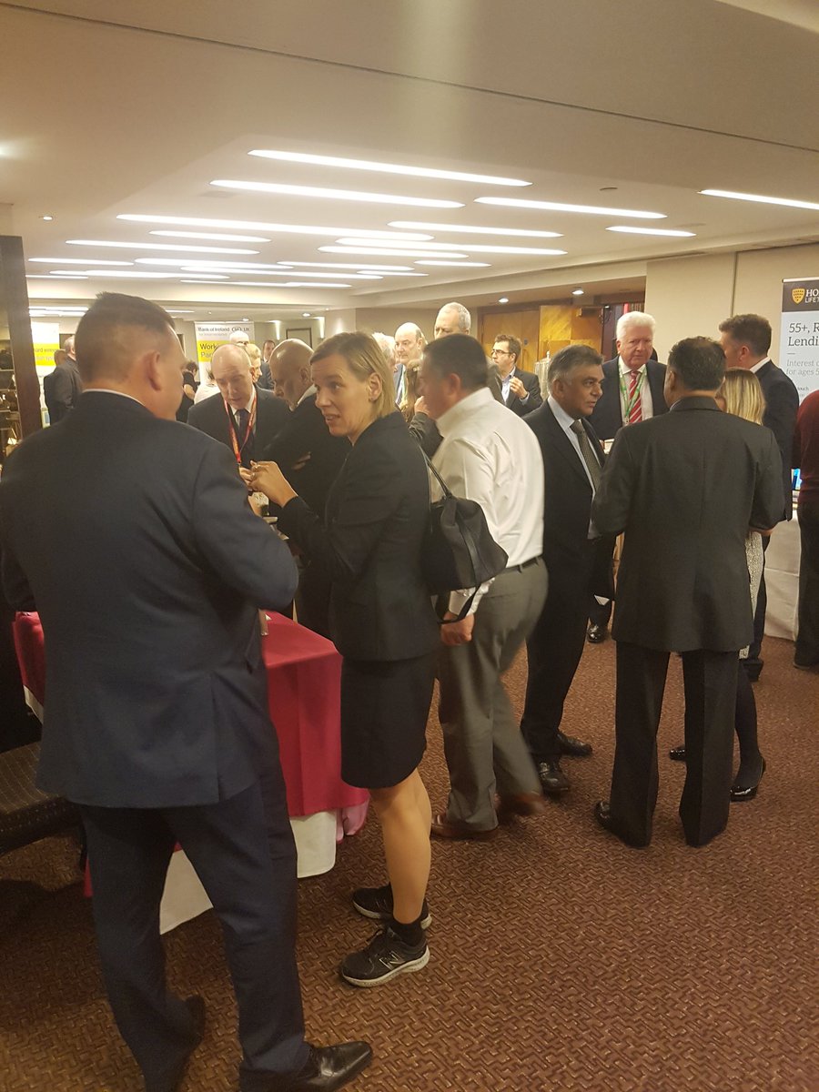 mortgagesols's tweet photo. Networking in full flow after a busy morning session at #LLLE17 #laterlifelending #equityrelease #mortgages https://t.co/1Vd6UR9RIV