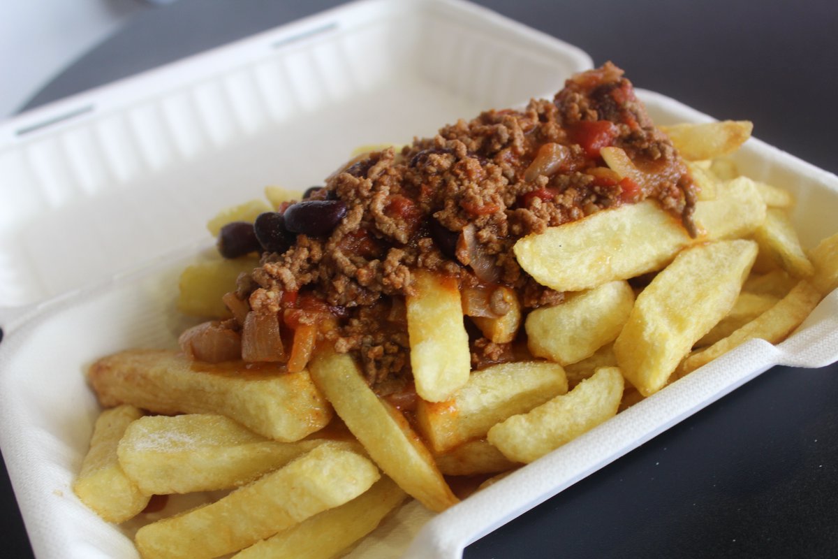 fishandchipswg's tweet photo. Chill and chips? Yes please! #ChilliandChips #WestonGrove #Yummy https://t.co/fotMfxIBL0