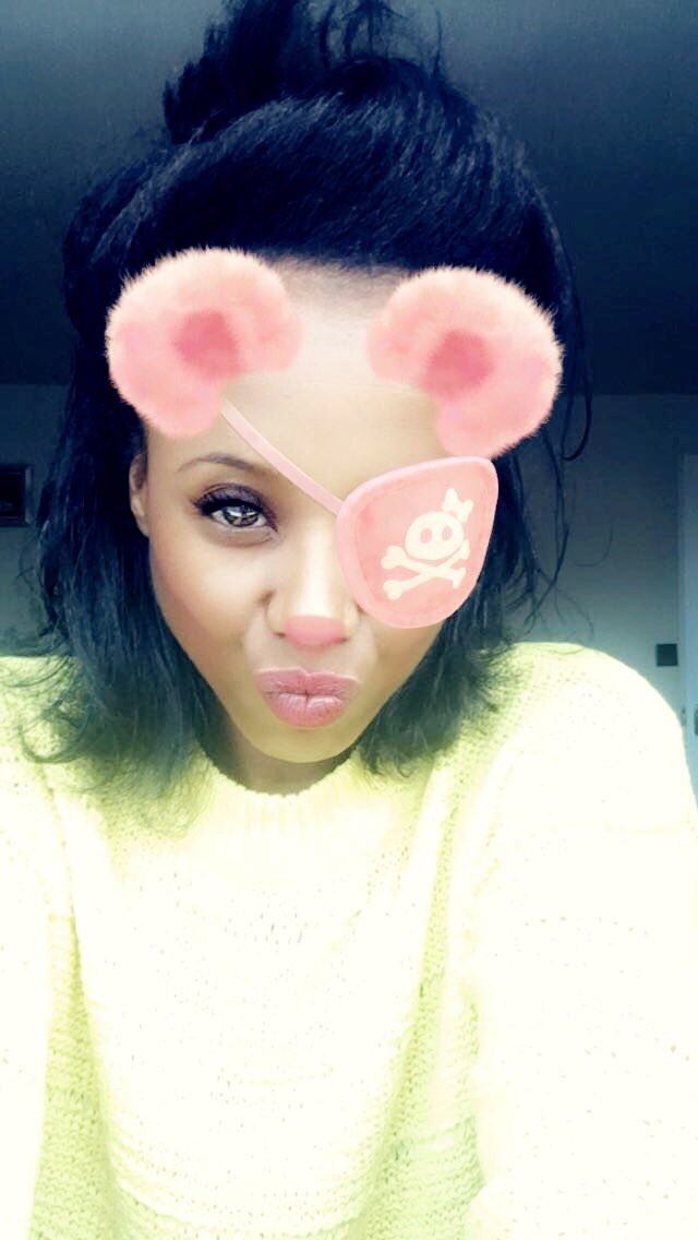 sakinahmay's tweet photo. Got myself back on spotlight ✅ now I’ve gotta a find an agent as crazy 😜 as me❌ #actor #manylooks #rapper #HappyThursday #actingagents 🤔🤔🤔 https://t.co/PRGnlgWeXK