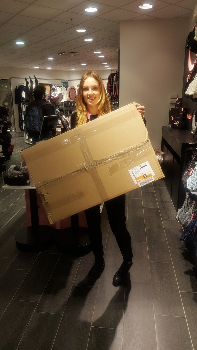 OIS size XXL ! 🎀😂🎀✌from <a href="/e_adiceam/">Émilie Adiceam</a> <a href="/Hkm/">hkm</a> CityII <a href="/HautphenneJ/">Julie Hautphenne</a> @ludivinezg @LLantaki <a href="/NeufcoeurV/">Valérie Neufcoeur</a> <a href="/Dilanunal4/">AylinDilan Ünal</a> <a href="/RombautKarin/">Karin Rombaut</a>