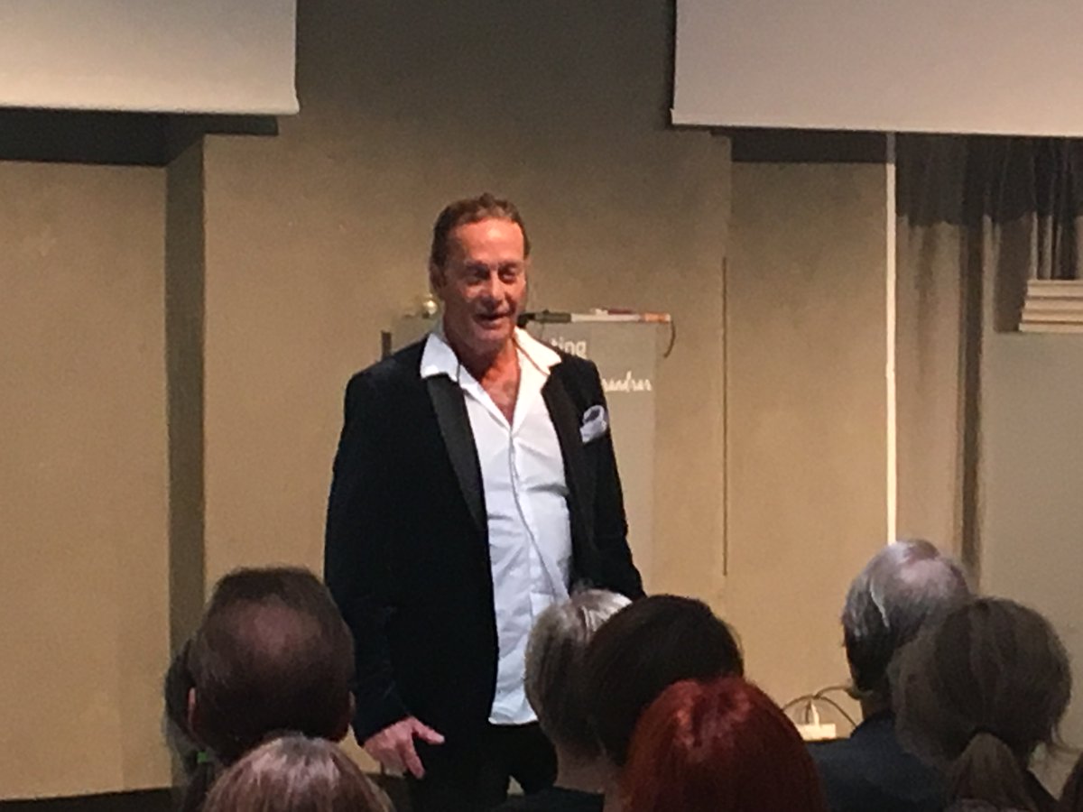 Från gårdagens #språkfestival när Björn Ranelid föreläser för våra inbjudna lärare. #björnranelid