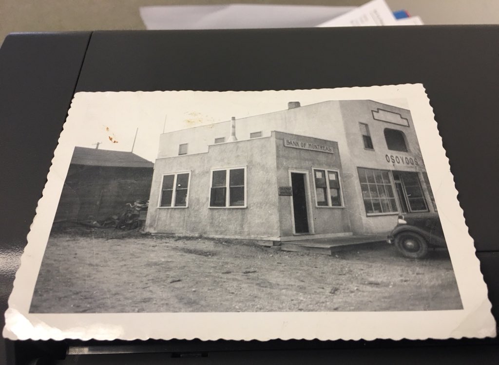 <a href="/CurrieD15/">DC</a> <a href="/bmobonner/">Michael Bonner</a> Don’t forget the original branch 73 years ago was only a 12ft by 20ft building hence the small wicket!