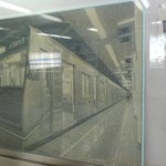 『もう二度としない』ｗ西梅田駅の駅員さんの切符のパンチ屑アートがすごいｗ