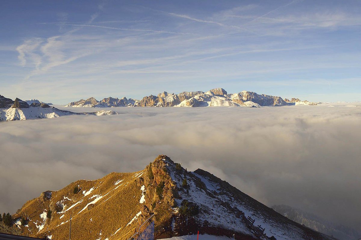 Fase di stasi nella seconda parte di novembre ed un mare di nuvole oggi in #ValdiFassa #Dolomiti #Meteo dolomitimeteo.com/fase-stasi-nel…