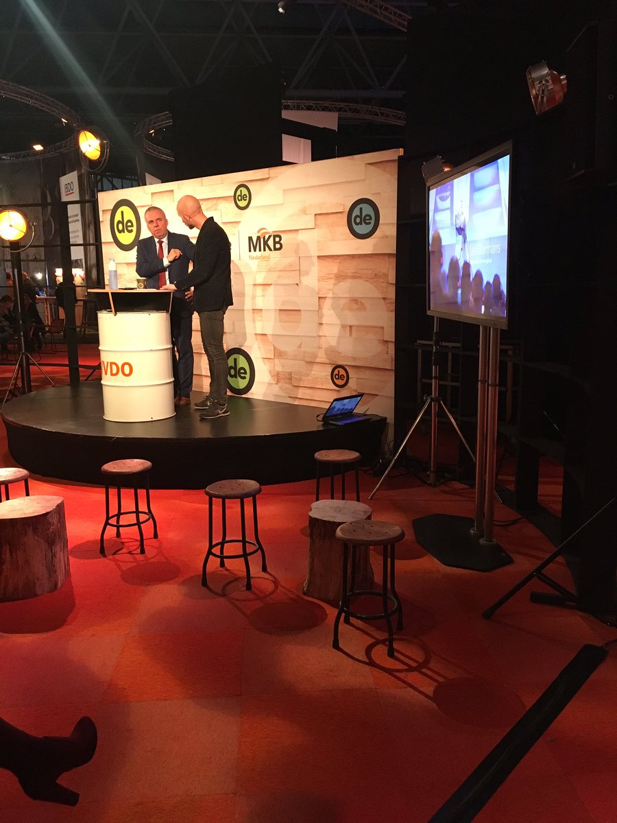 HichamFilali26's tweet photo. Gave workshops en leuke sprekers bij de week van de ondernemer #wdvo #zzpmokum #amsterdam #inspiratie #ondernemers #zzp https://t.co/0TMBZDrYFP
