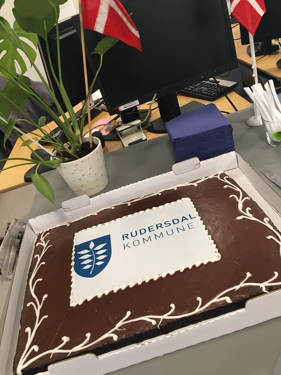 Mettekkbach's tweet photo. Vi fejrer de 1000 første likes på fb i kommunen https://t.co/3SfYWpHLa8