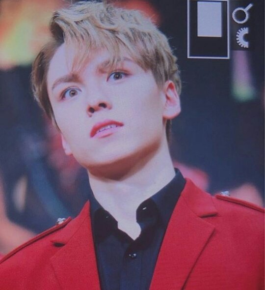 vernonphile's tweet photo. Vernon's reaction to those youtubers who insulted him for his ethnicity and name 😏 #ProtectVernon https://t.co/sfMinNt7K8