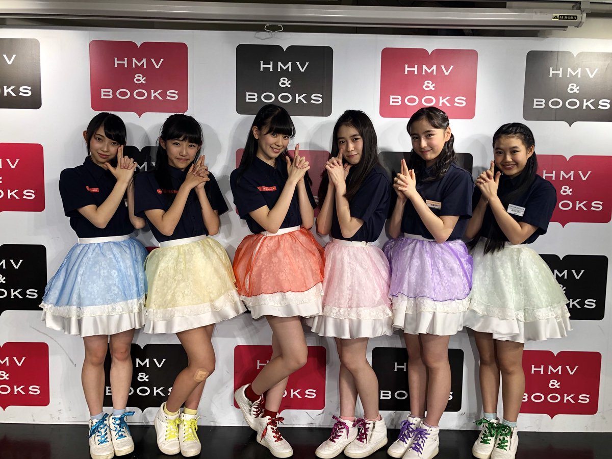 HmvBooksShibuya's tweet photo. 【#ときめき宣伝部 】本日はニューシングル『DEADHEAT』発売記念イベントにお越し頂き、ありがとうございました！当店の手ぬぐいにサインを入れて頂きました！抽選で１名様にフォロー＆RTでプレゼント！締切12/15店舗受取り限定、当選はDMにて。 https://t.co/cNH0qyz1xt