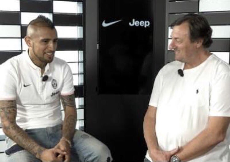 kingarturo23's tweet photo. Descansa en paz querido Profe!! Siempre en nuestros corazones❤️❤️😢😢😢😢 https://t.co/sBmcP2hrb1