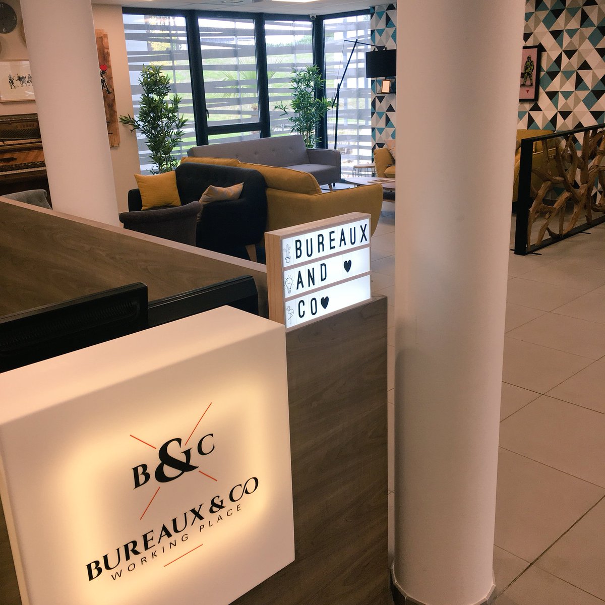 julieartis's tweet photo. Grand merci à @JulienBellot pour ce lunch connecté avec @La_Melee_Mtp sur la stratégie d’acquisition clients 👌🏻 D’autant plus appréciable de faire une pause dej’ dans les jolis locaux de @bureauxandcoFR #leadnurtering #webmarketing https://t.co/Y5AWzlG6Lv