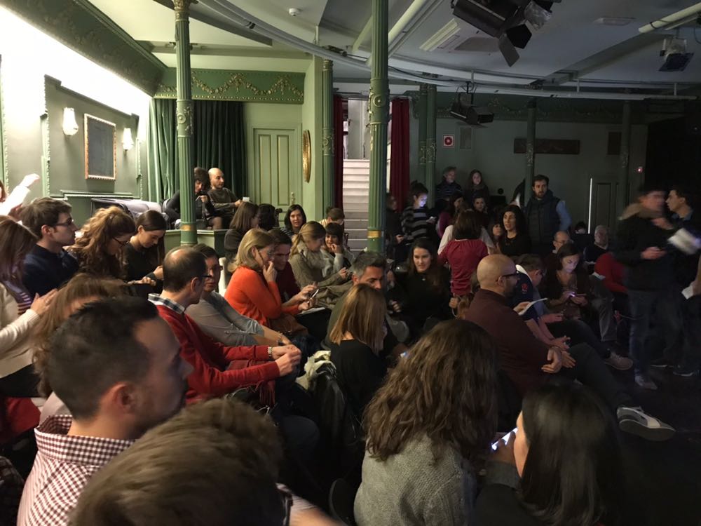 MarGamezMGG's tweet photo. La sala llena y todas las entradas agotadas ayer en el estreno de "La fauna del poder" en el Teatro Lara. #lafaunadelpoder @faunadelpoder @teatrolara @diagorasproducc https://t.co/26Rxmssuam